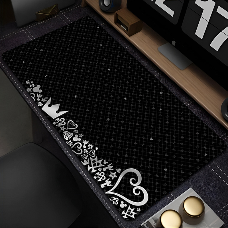Tapis de bureau Anime noir et  - Tech Desktop Accessories avis et prix